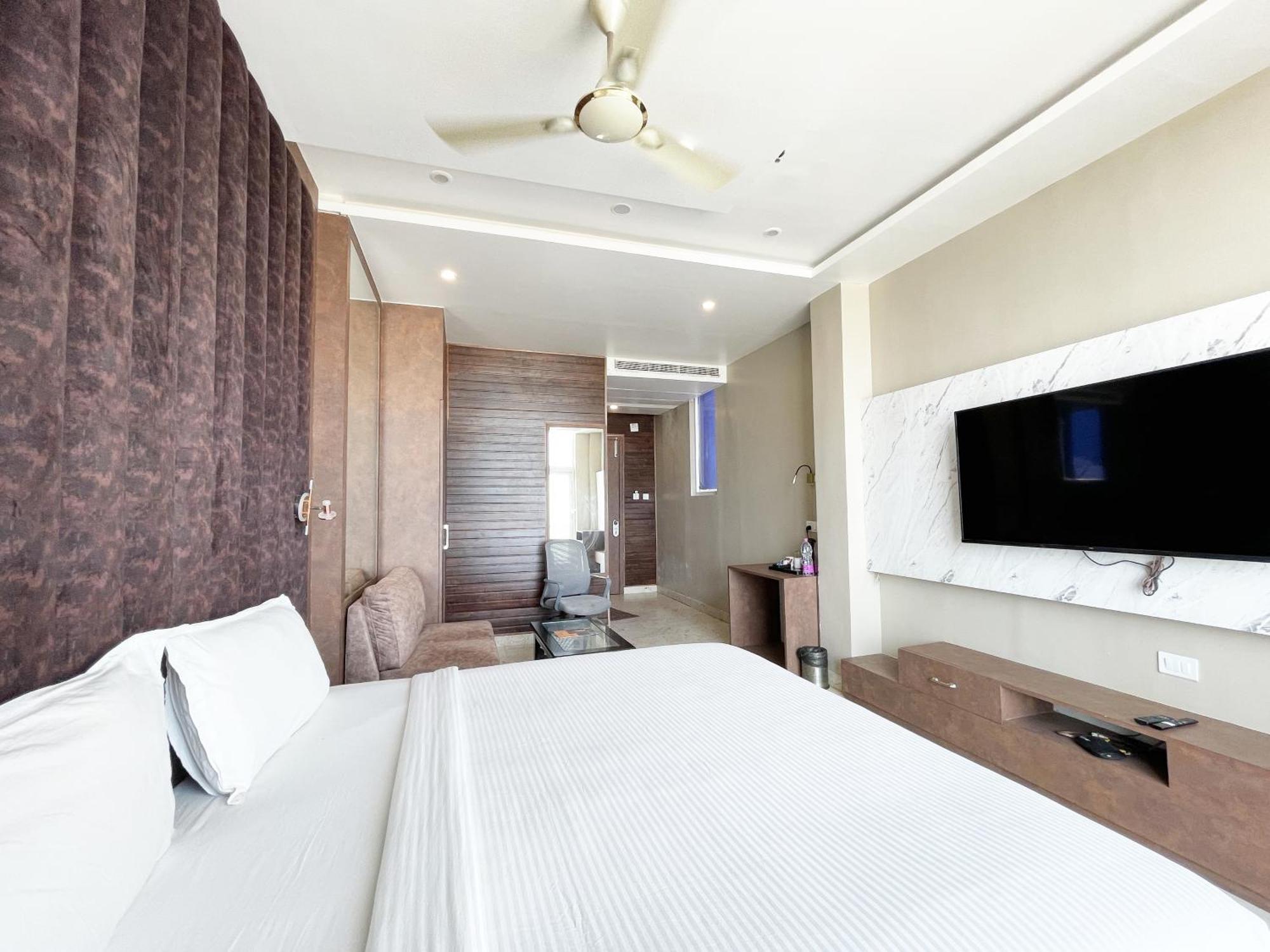 Hotel Tbs ! Puri All-Rooms-Sea View Fully-Air-Conditioned-Hotel With-Lift-And-Parking-Facility Breakfast-Included Bagian luar foto