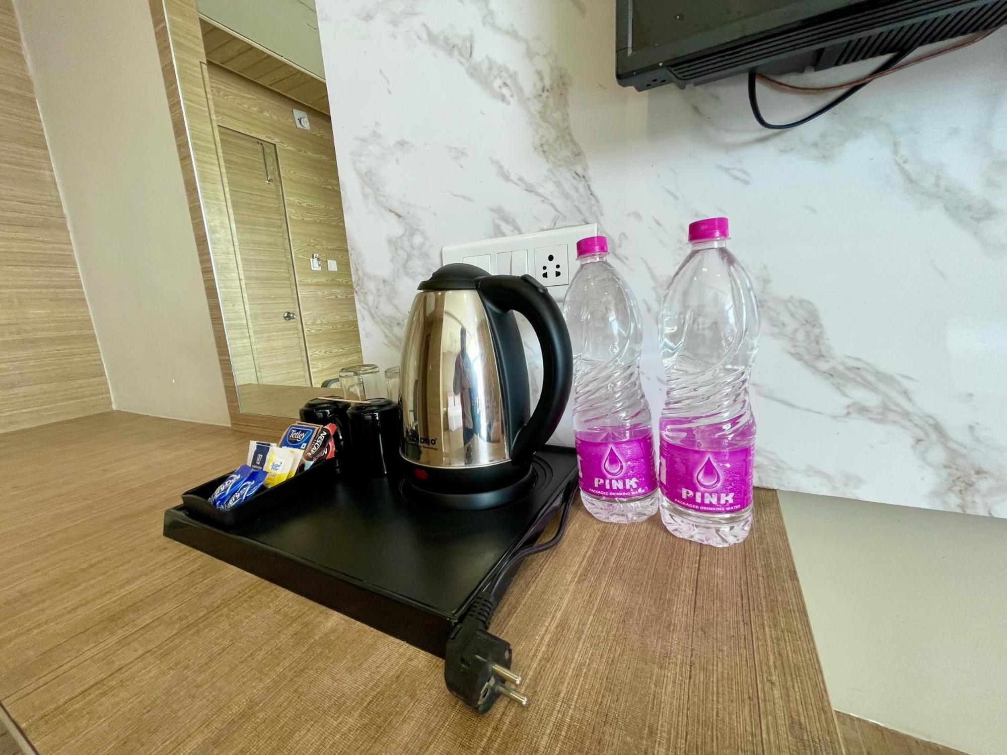Hotel Tbs ! Puri All-Rooms-Sea View Fully-Air-Conditioned-Hotel With-Lift-And-Parking-Facility Breakfast-Included Bagian luar foto